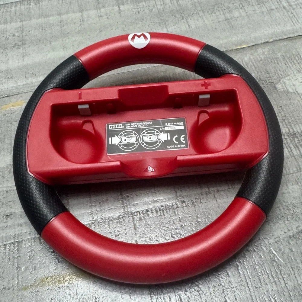 HORI Official Nintendo Switch Mario Kart 8 Deluxe Wheel Mario Version Brand New